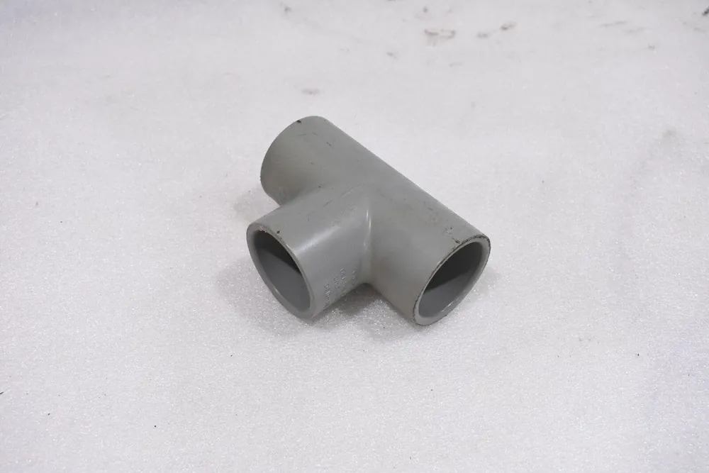 NIBCO 801-015C 1-1/2 CPVC Schedule 80 Tee (Socket)