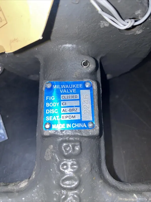 Milwaukee CL223ED-400 Butterfly Valve