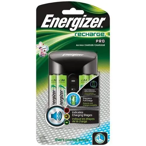 Eveready Battery Co. CHPROWB4EN CHRGR AA/AAA PRO W 4AA BATTS