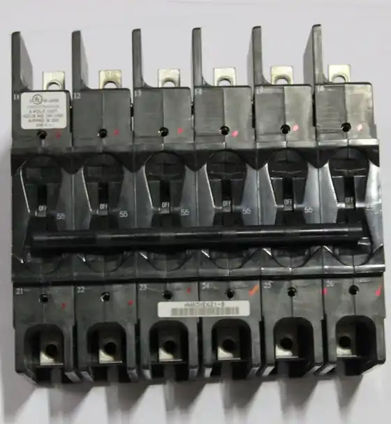 Carrier HH83XE621 Breaker Circuit