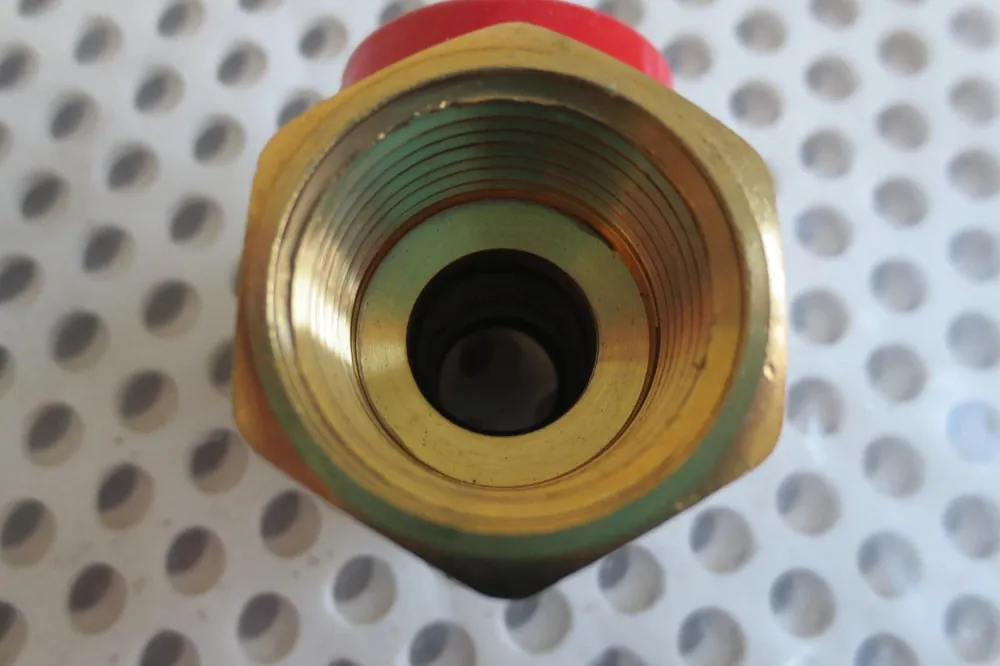 B&K LLC BK-110-524 3/4 FIP Lever Valve - Gas Valve