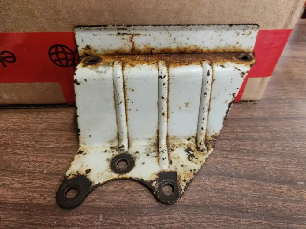 TECUMSEH 34159 Fuel Tank Bracket