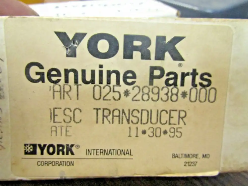YORK 025-28938-000 Pressure Transducer