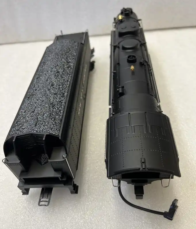 CENTRAL COMPONENTS 618009 New York Central 4-8-2 Mohawk L-3 Locomotive and Tender