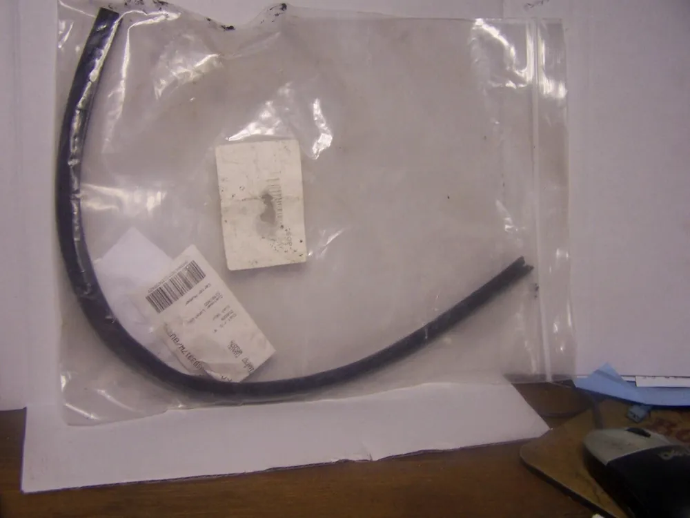 Troy-Bilt 720-05152B Trim Lock Seal