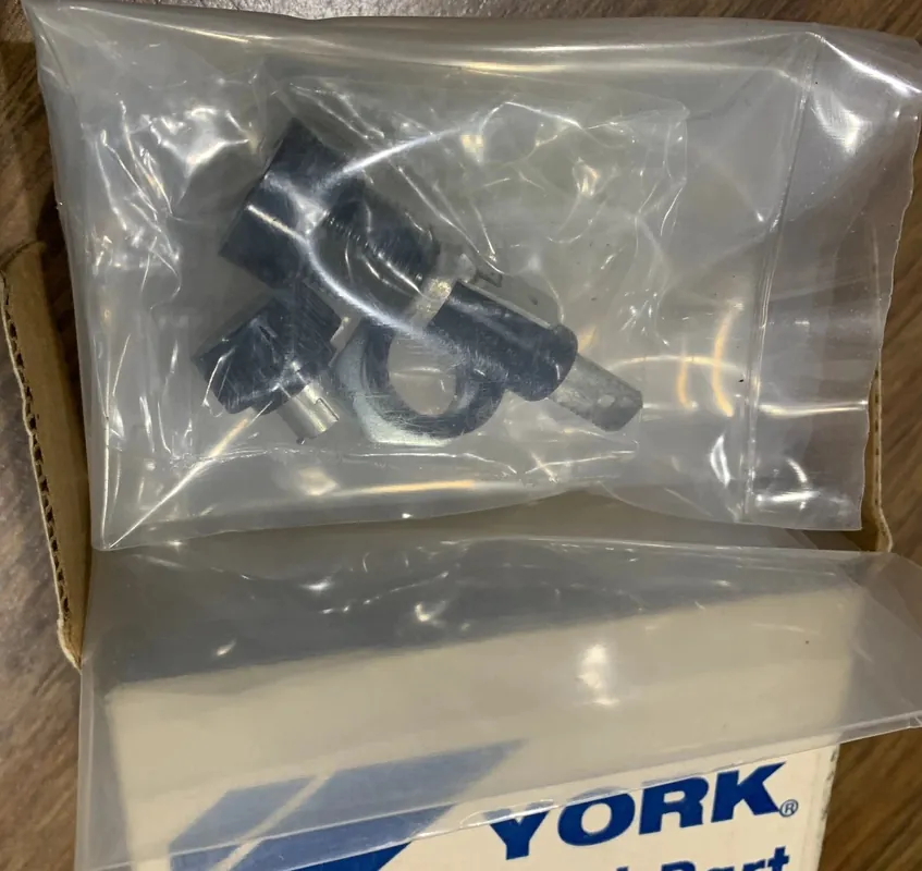 YORK 025-13991-000 Fuse Holder 250V 15A