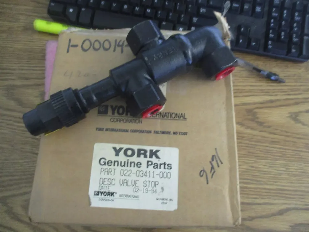 YORK 022-03411-000 Valve Stop 3-Way 1/2 NPT