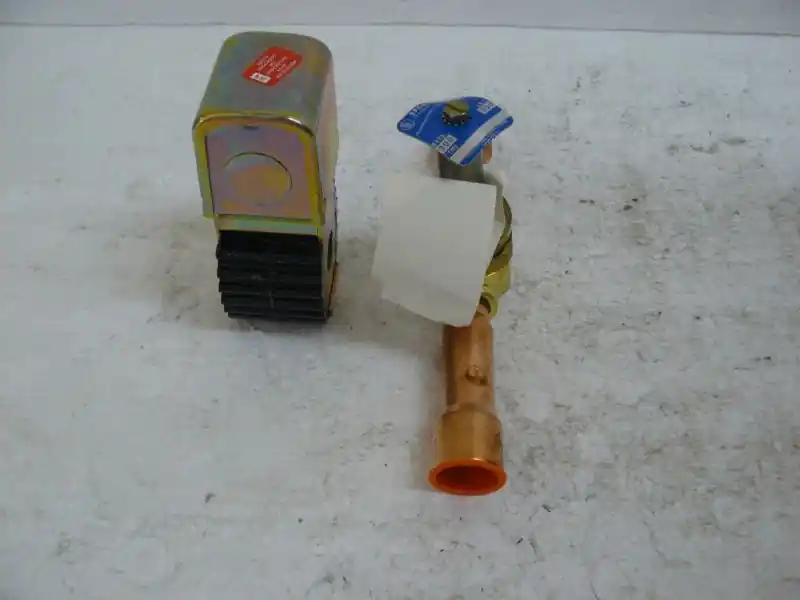 YORK 025-17556-000 Solenoid Valve