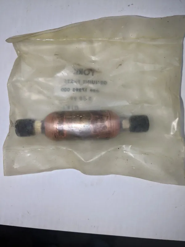 YORK 026-17295-000 Check Valve 1/4 Inch Male Flare
